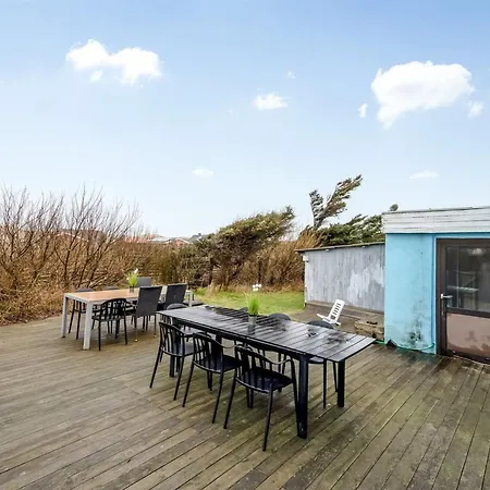 Laurentia - 200m From The Sea By Interhome
